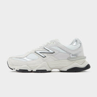White New Balance 9060