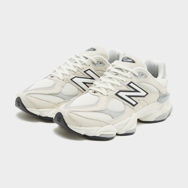 White New Balance 9060