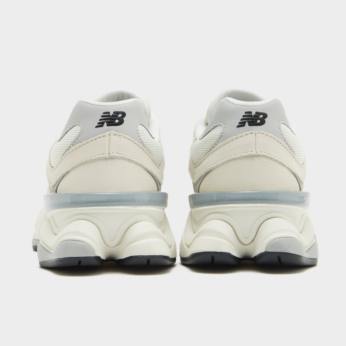 White New Balance 9060
