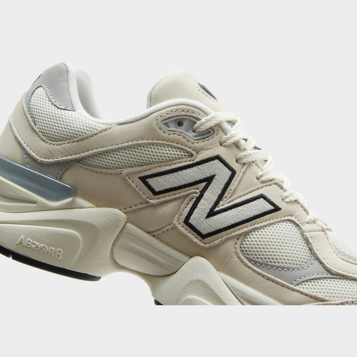 White New Balance 9060