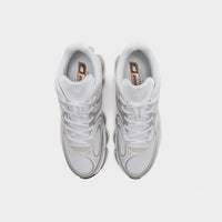 White New Balance ABZORB 2000