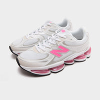 White New Balance ABZORB 2000 Women's
