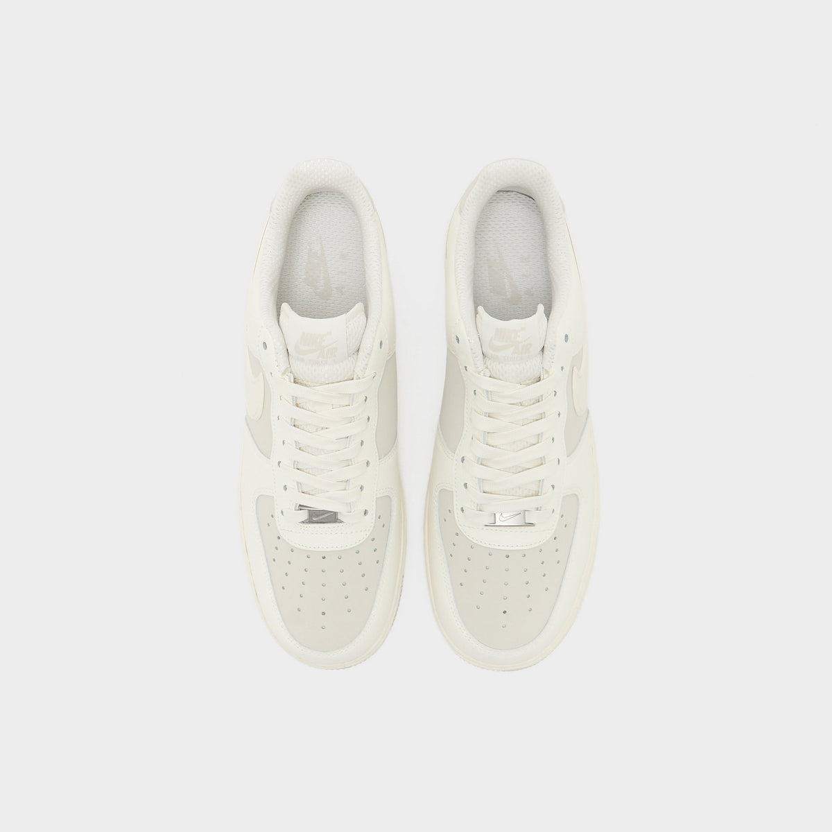 White Nike Air Force 1 '07
