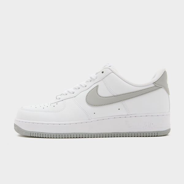 White Nike Air Force 1 Low