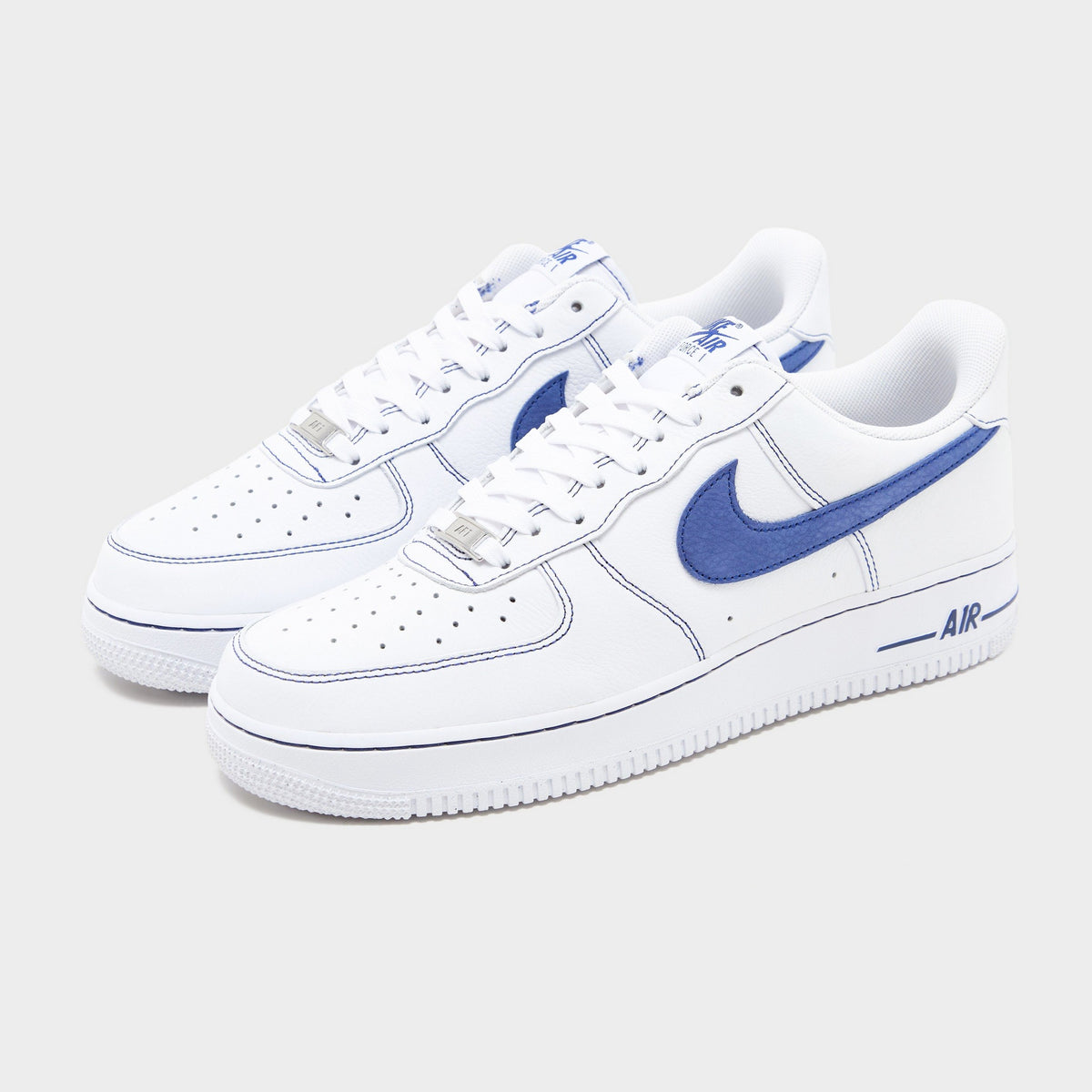 White Nike Air Force 1 Low