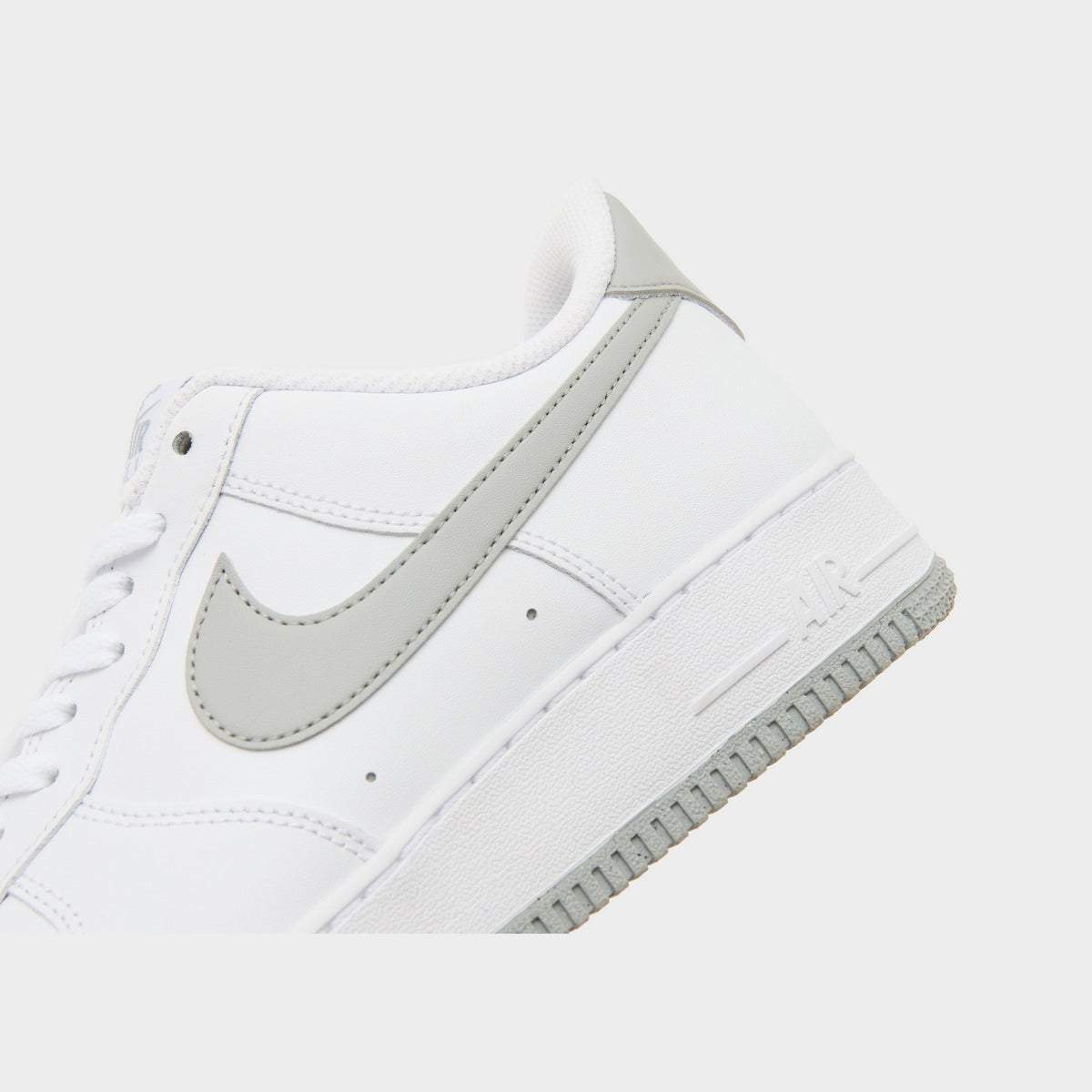 White Nike Air Force 1 Low