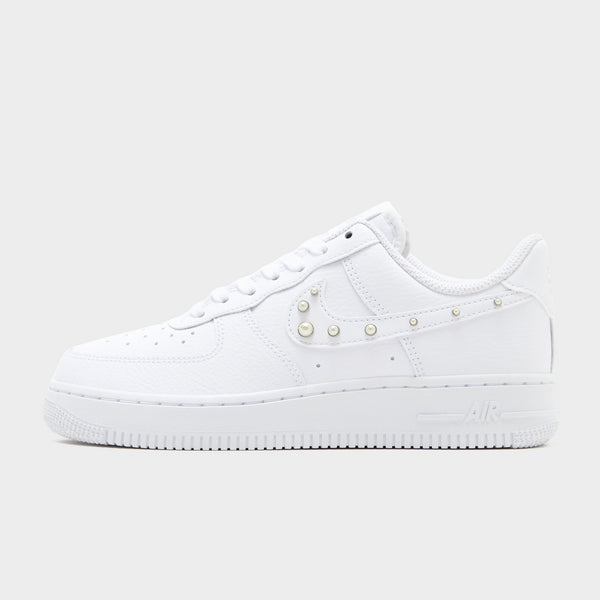 White Nike Air Force 1 Low Women's