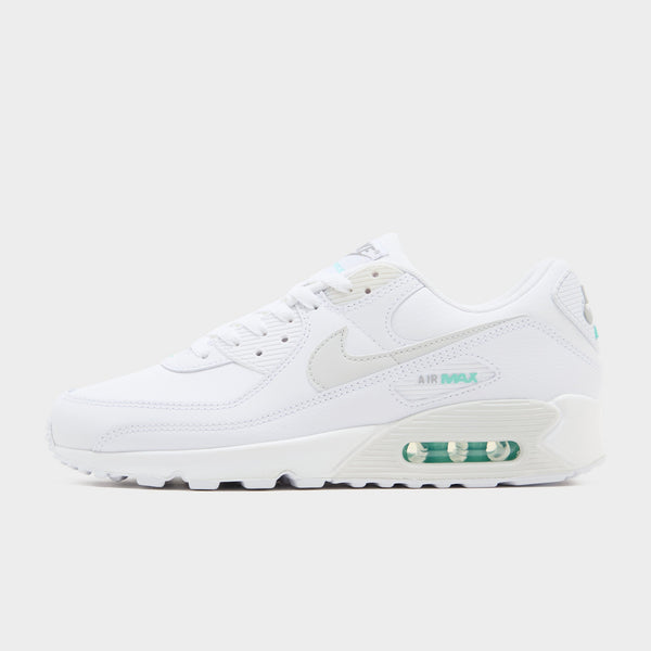 White Nike Air Max 90