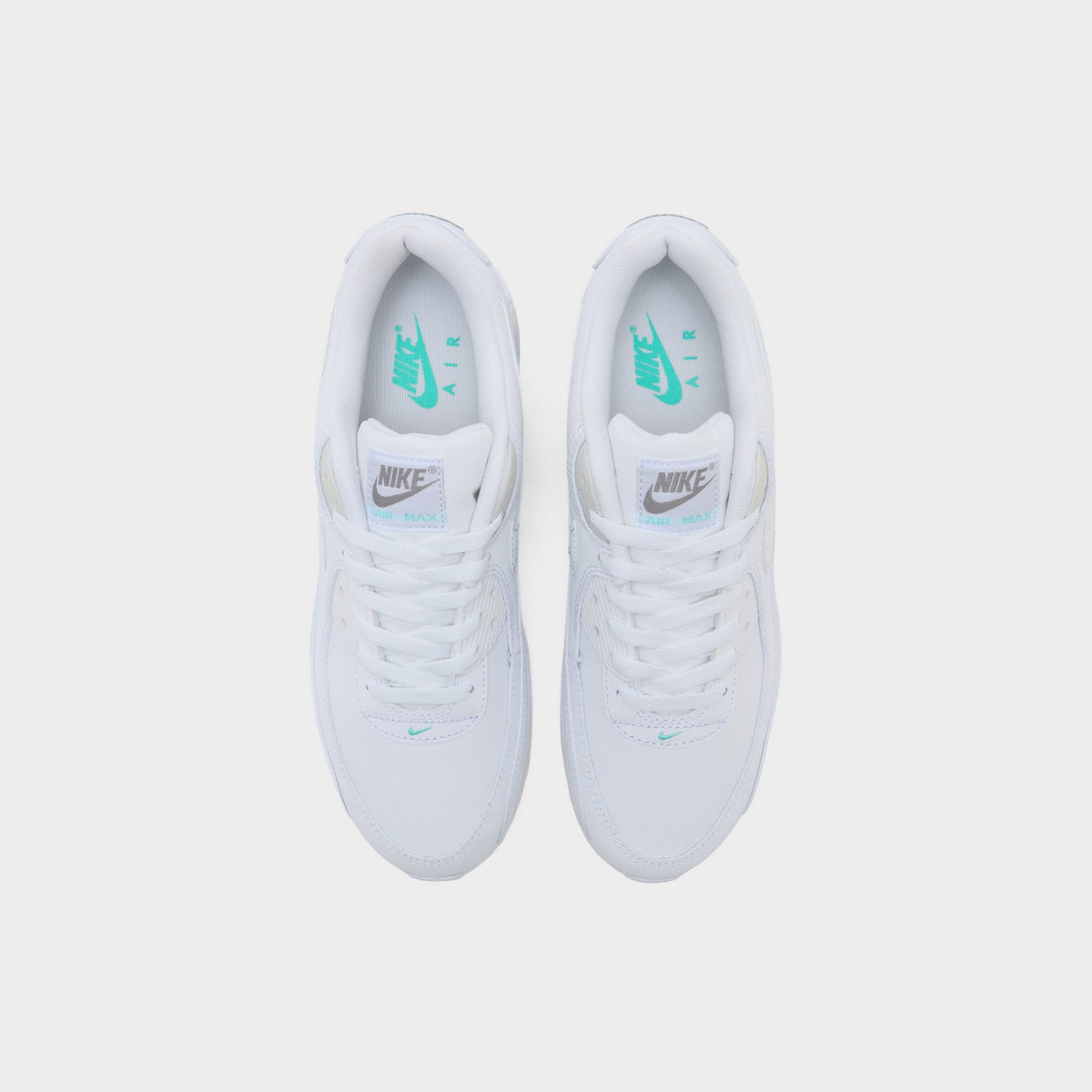 White Nike Air Max 90