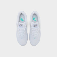 White Nike Air Max 90