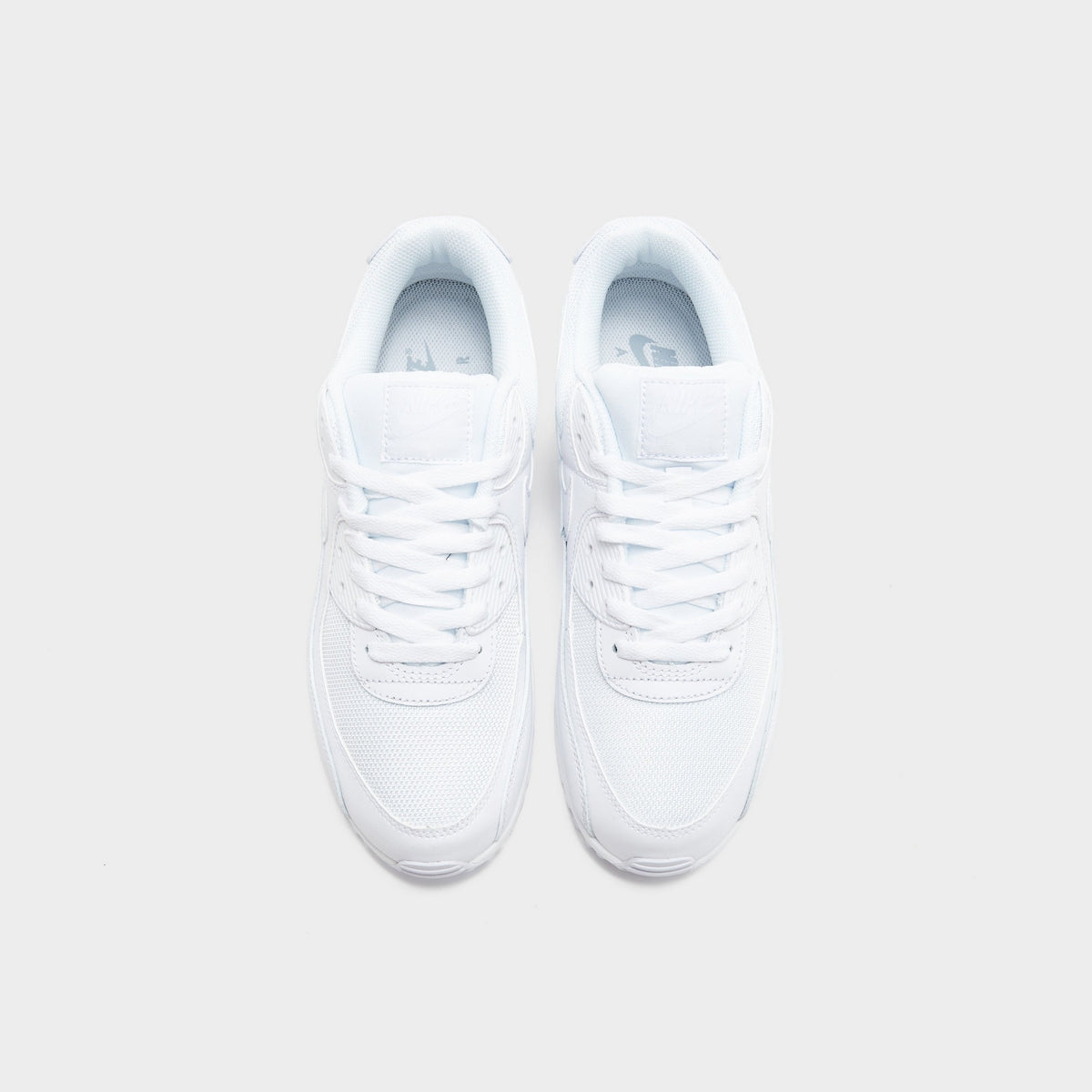 White Nike Air Max 90