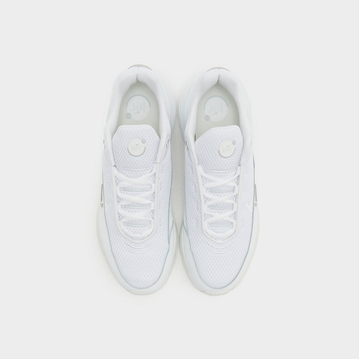 White Nike Air Max Pulse