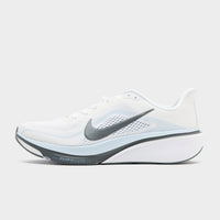 White Nike Pegasus 42