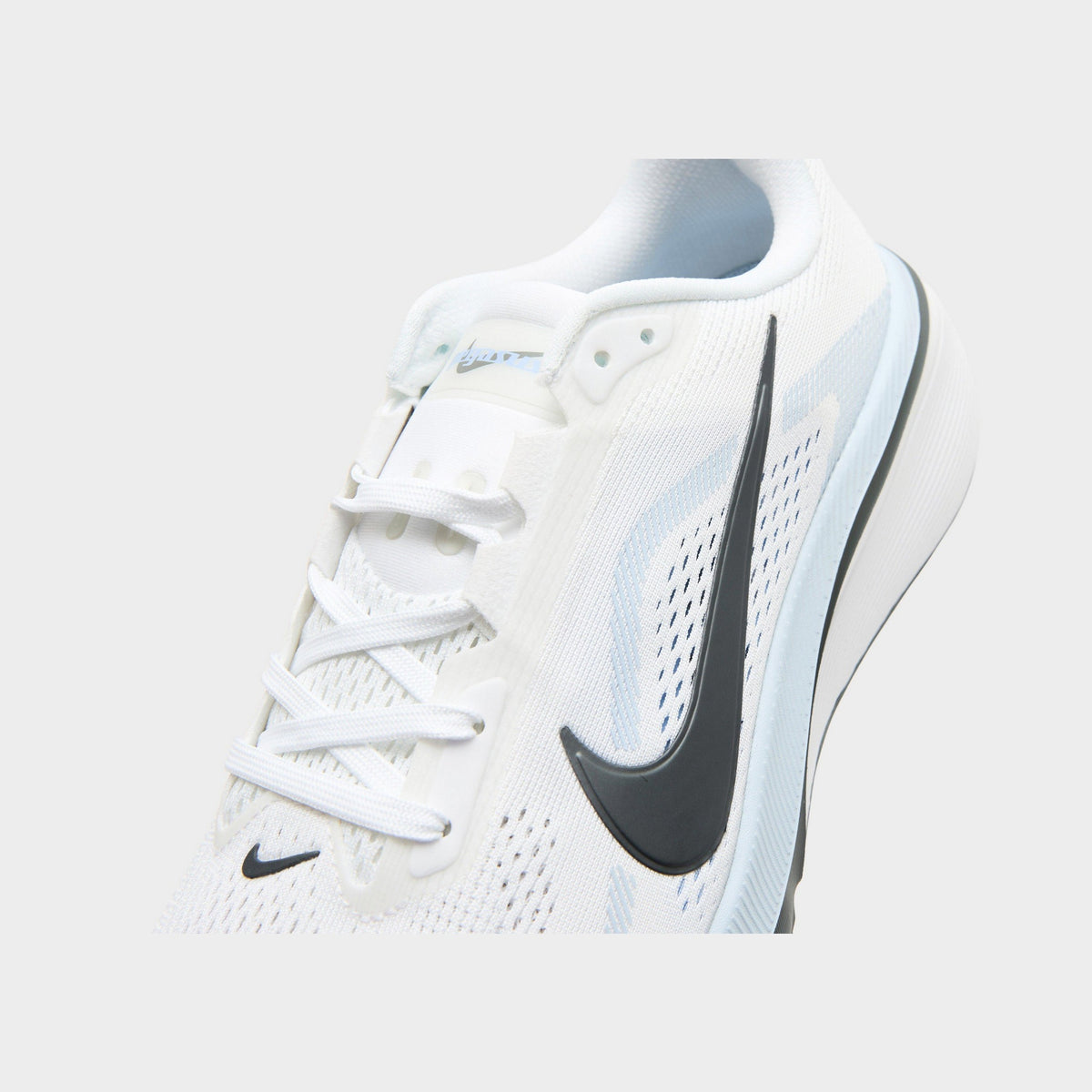 White Nike Pegasus 42
