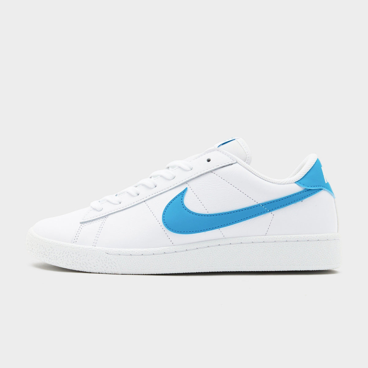 White Nike Tennis Classic