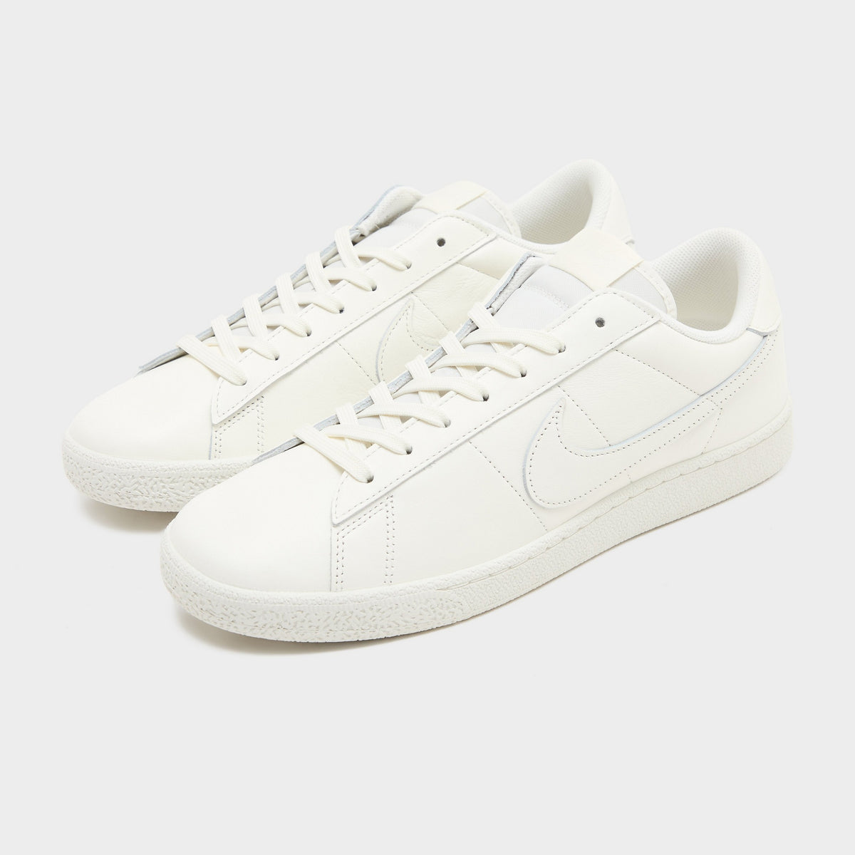 White Nike Tennis Classic