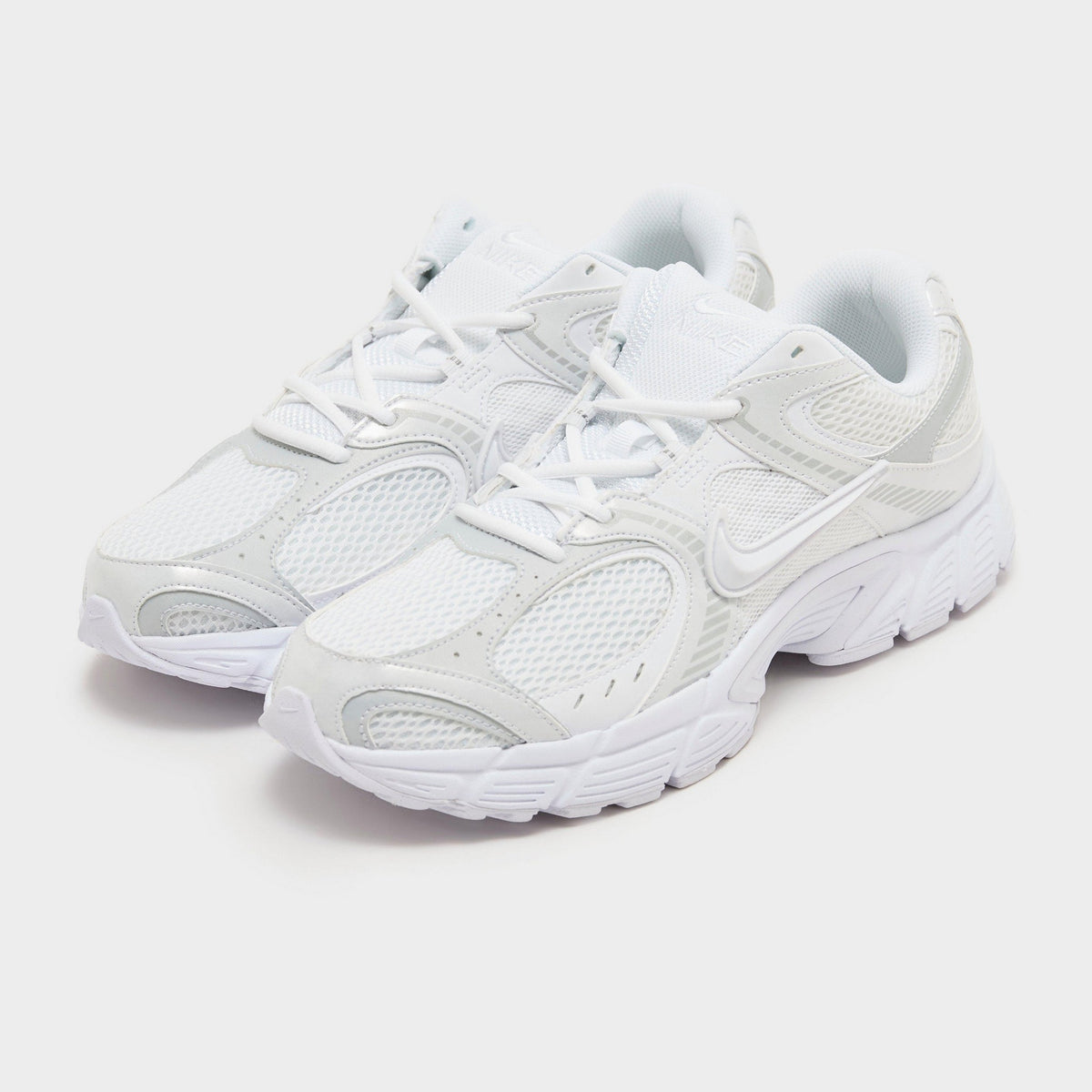 White Nike V5 RNR