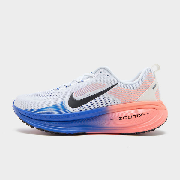 White Nike Vomero 18