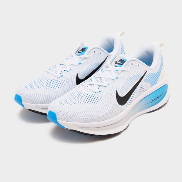 White Nike Vomero 18