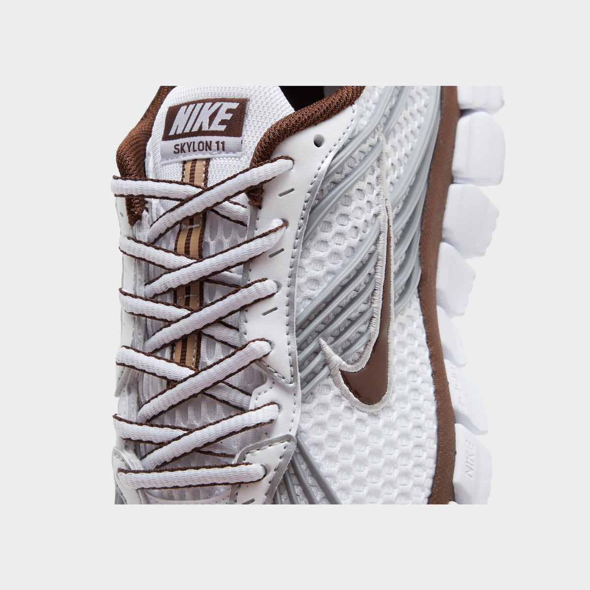White Nike Zoom Skylon 11 Women's