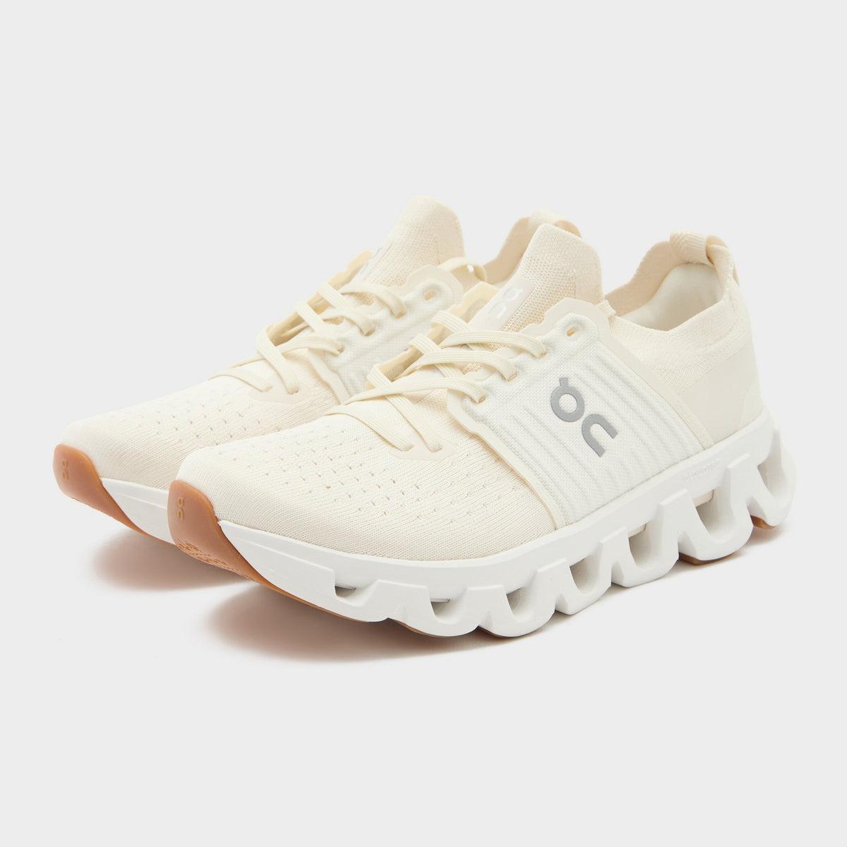 White On Running Cloudswift 4 Women's