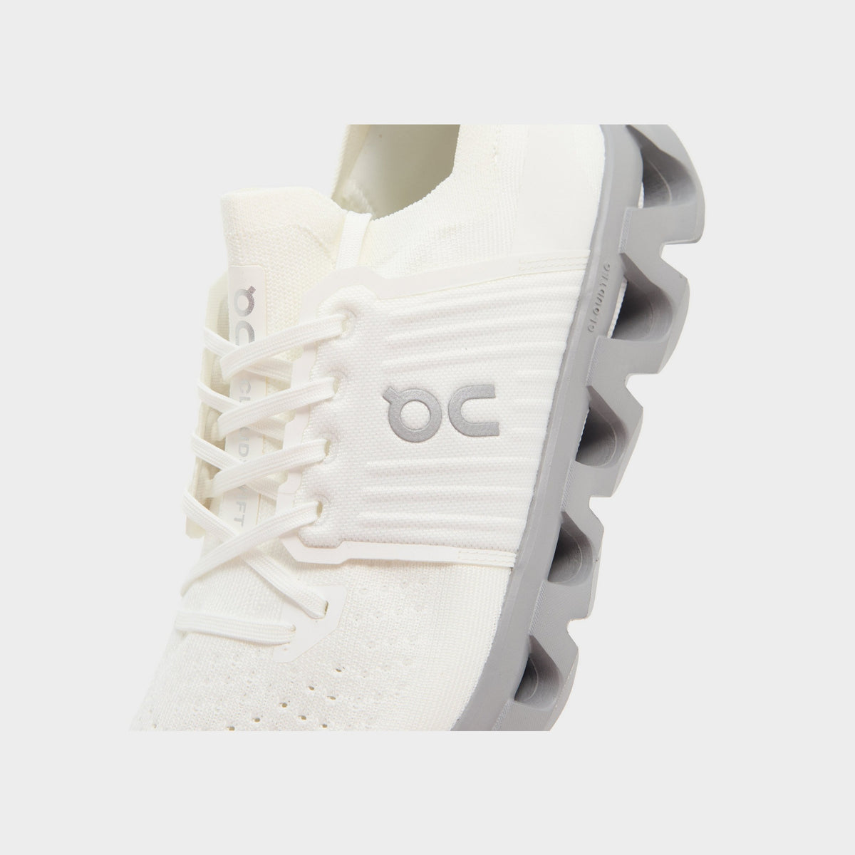 White On Running Cloudswift