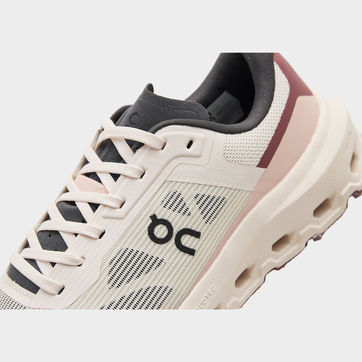 White On Running Cloudvista 3 Women's