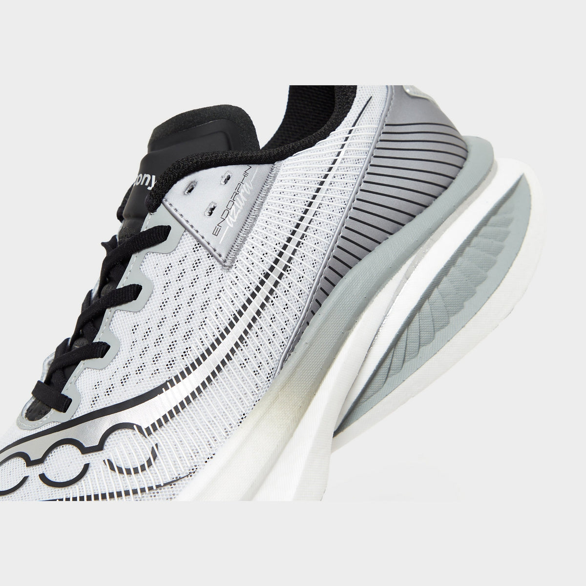 White Saucony Endorphin Azura