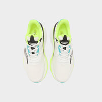 White Saucony HURRICANE 26