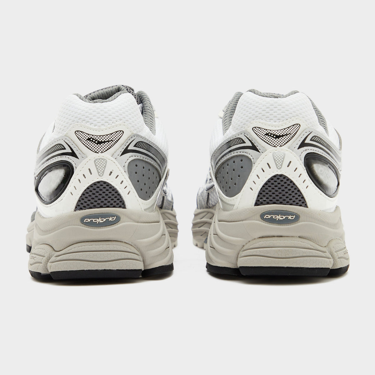 White Saucony ProGrid Omni 9 OG