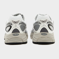 White Saucony ProGrid Omni 9 OG