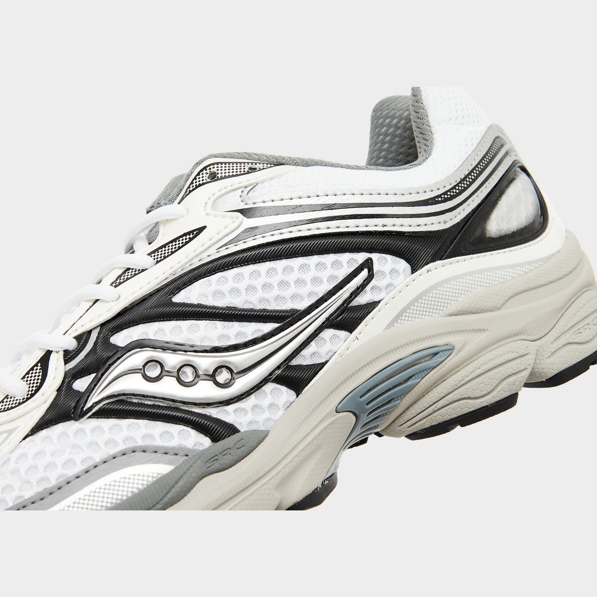 White Saucony ProGrid Omni 9 OG