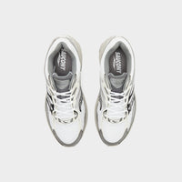 White Saucony ProGrid Omni 9 OG