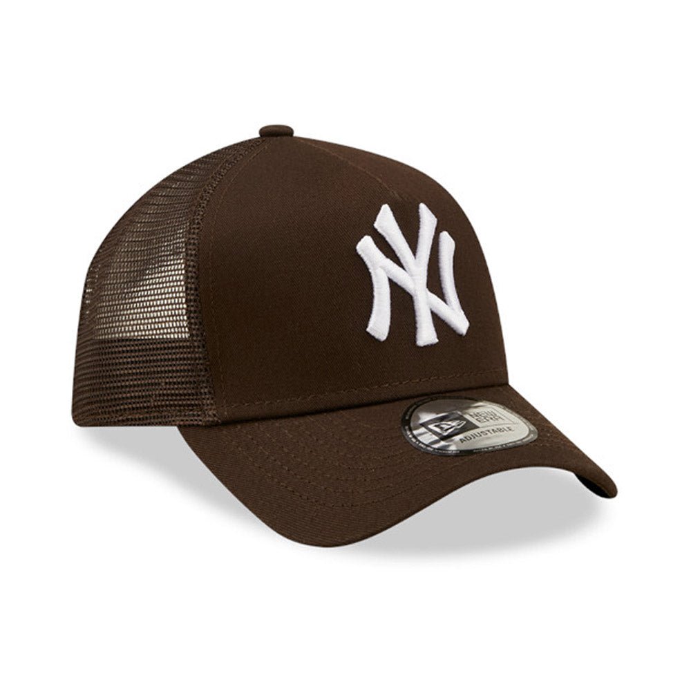 New Era New York Yankees League Essential Kids Brown A-Frame Trucker Cap (Youth) - Cap On