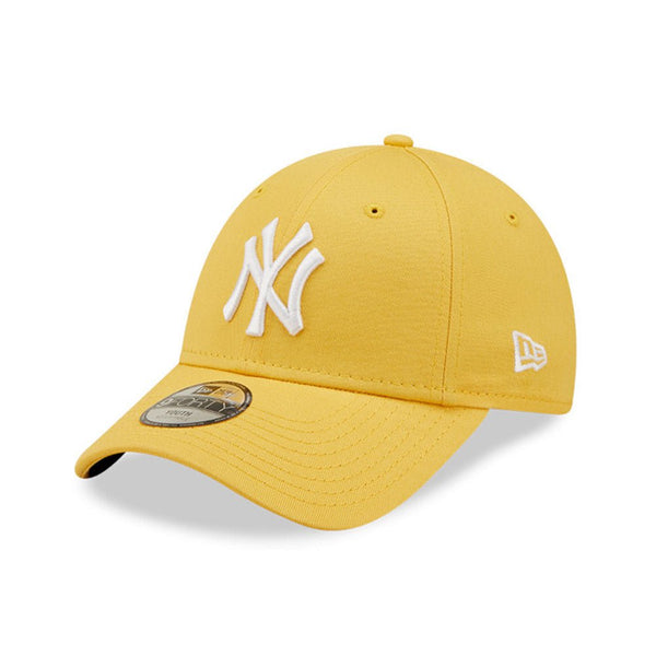 New Era New York Yankees League Essential Kids Yellow 9FORTY Adjustable Cap(Youth) - Cap On
