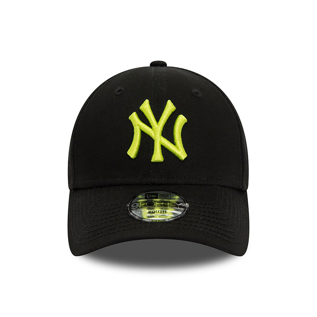 New Era New York Yankees Youth League Essential Black 9FORTY Adjustable Cap (Youth) - Cap On